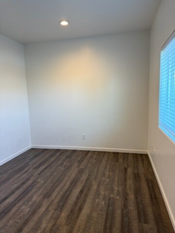 Bedroom view - 471 E Newlove Dr