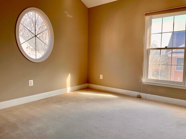 Building Photo - 1030 Grand Oak Way