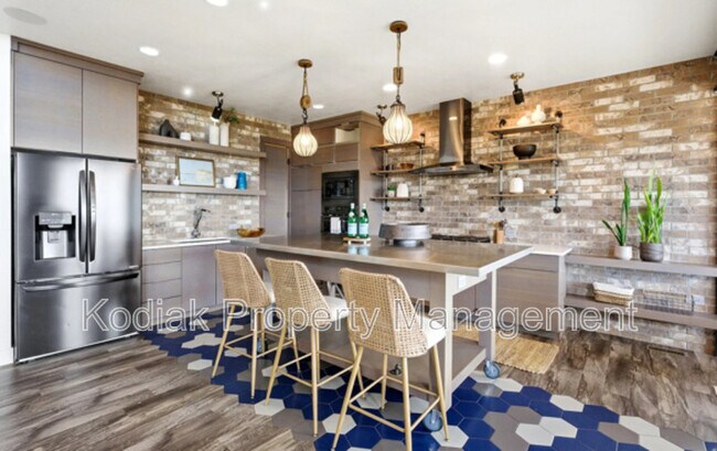 Building Photo - 454 S Buffalo Ranch Rd