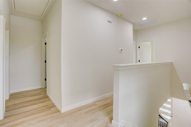 Building Photo - 8314 Williamsdell St