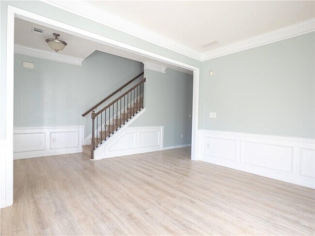 Building Photo - 4550 Farmstead Dr