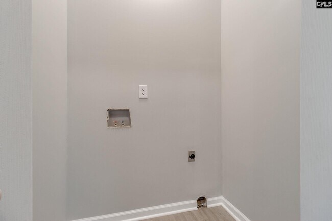 Building Photo - 6536 Shakespeare Rd