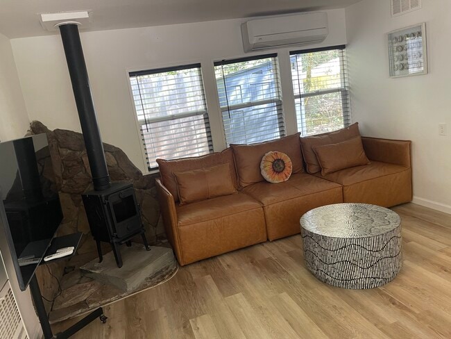 Building Photo - 3180 Calistoga Rd