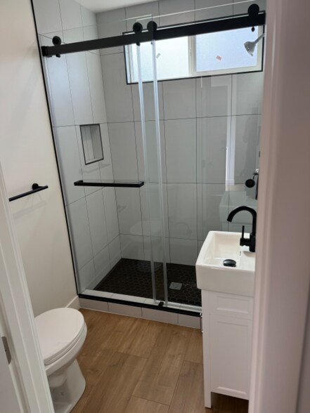 Building Photo - 3090 Weldon Ave