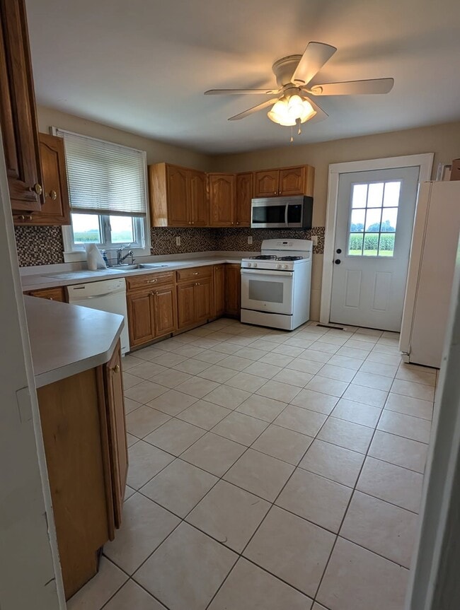 Building Photo - 32433 S Drecksler Rd