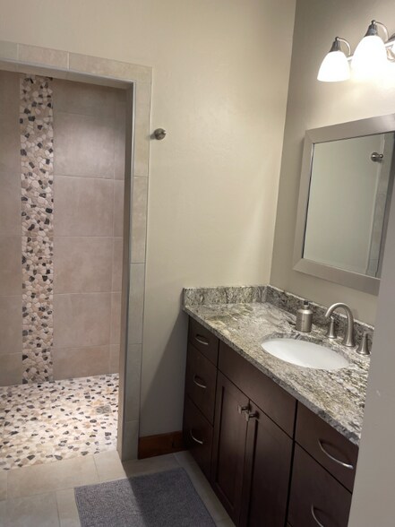 Building Photo - 498 S Badger Trail