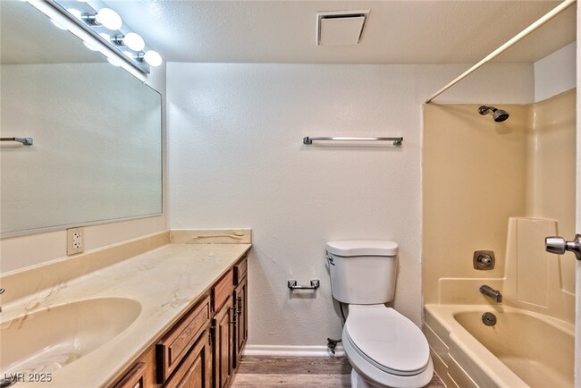 Building Photo - 781 Palo Verde Cir