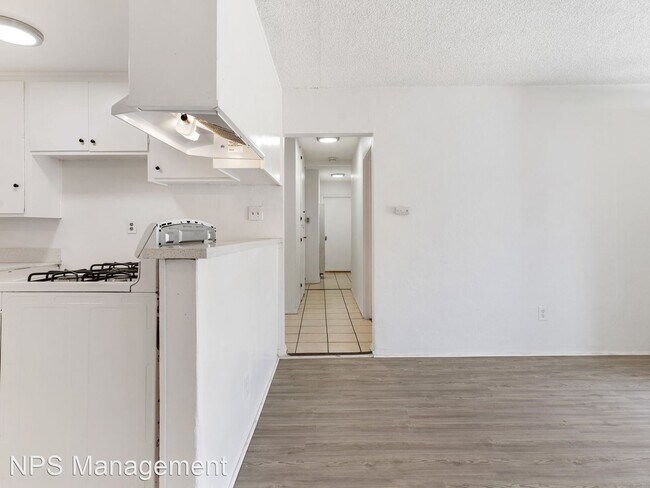 Building Photo - 3 br, 1 bath Apartment - 409 South Harris ...