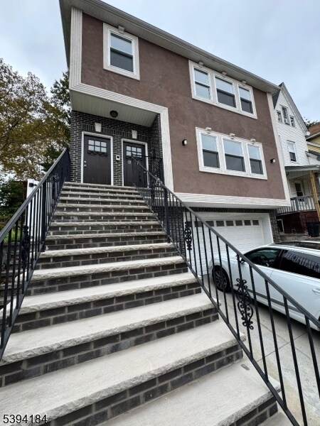 Building Photo - 61 N Grove St