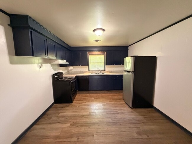 Building Photo - 1706 Minerva Dr