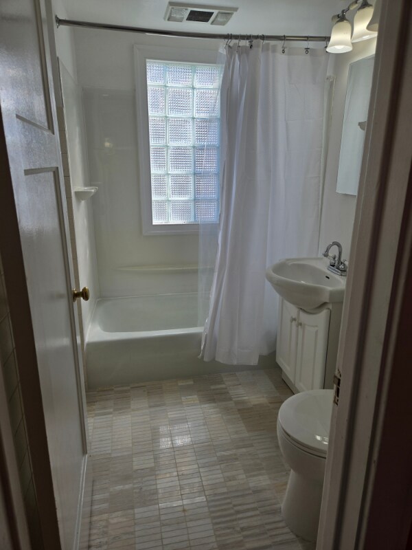Building Photo - 2915 N 55th St