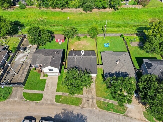 Building Photo - 15738 Boonridge Rd