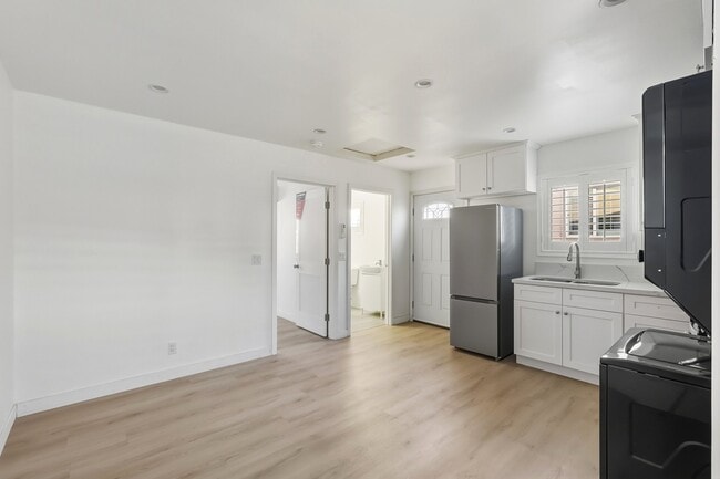 Building Photo - 13054 Terra Bella St