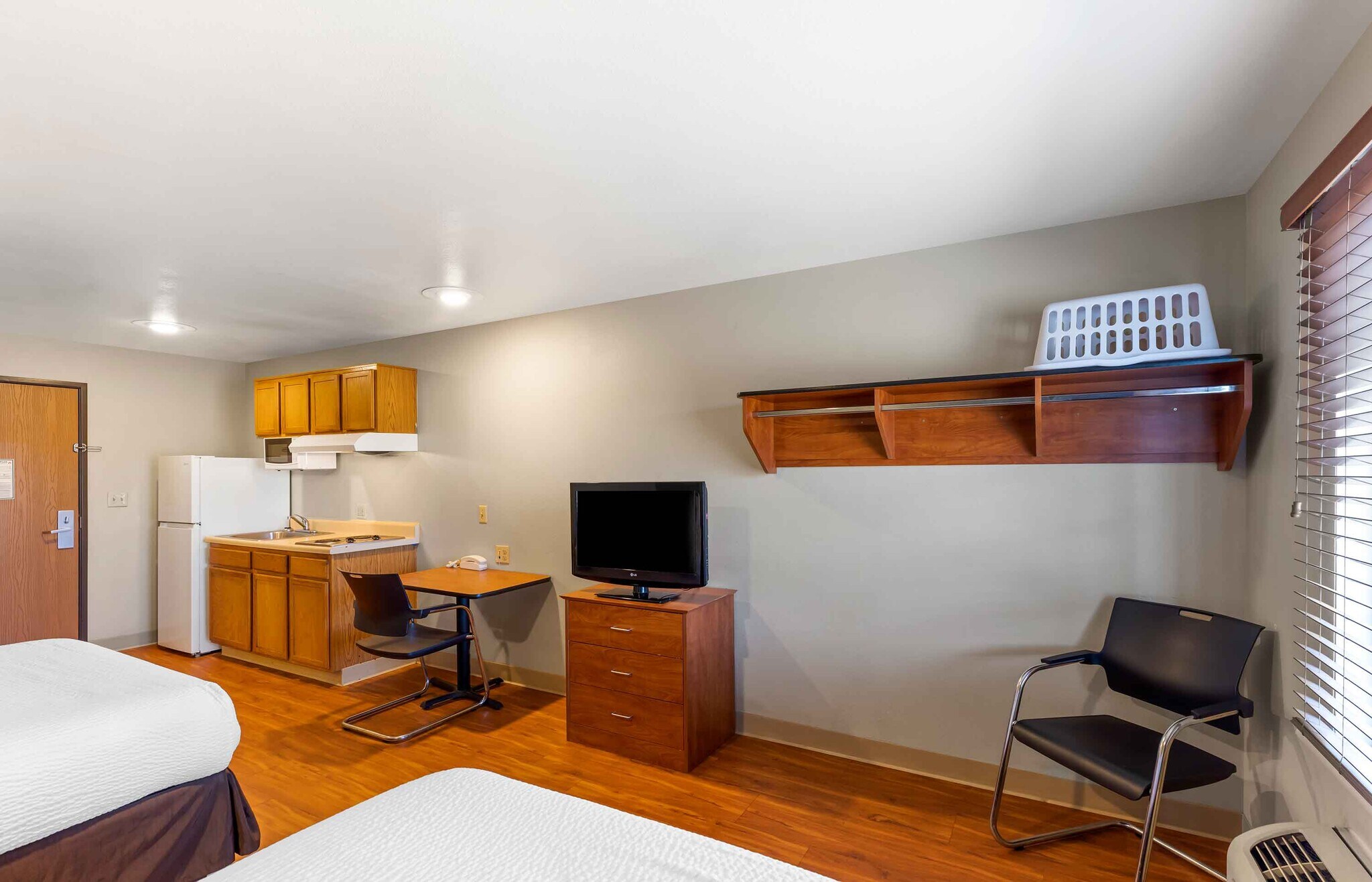 Building Photo - Furnished Studio-Denver - Aurora