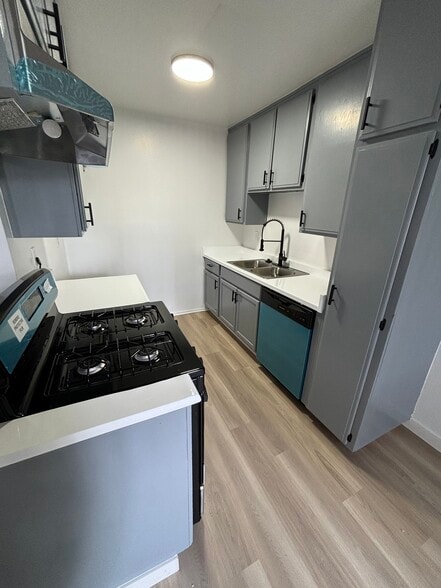 Primary Photo - WOODCREST APARTMENTS