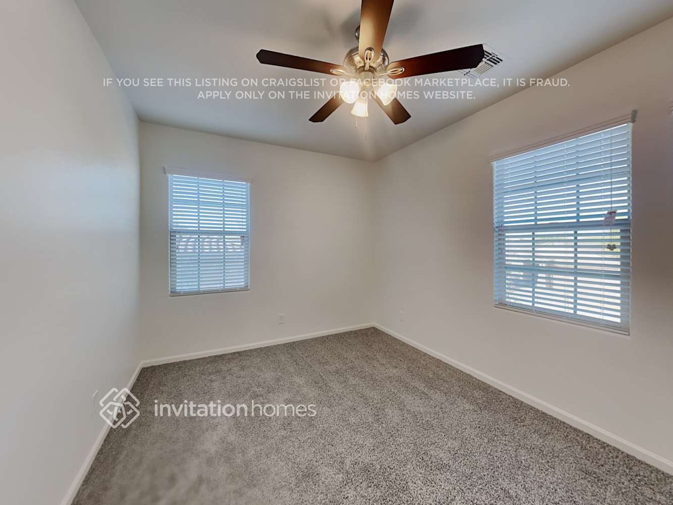 Building Photo - 1056 S 200th Ln