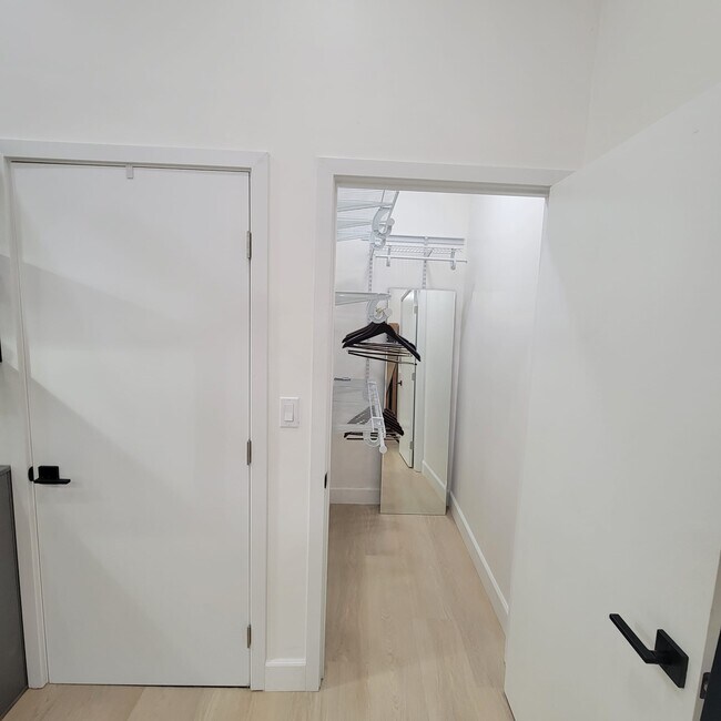 Building Photo - 17351 Bullock St