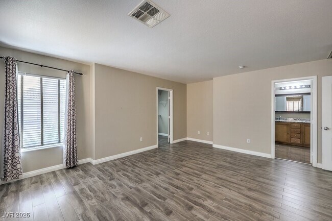 Building Photo - 7987 Delft Blue St