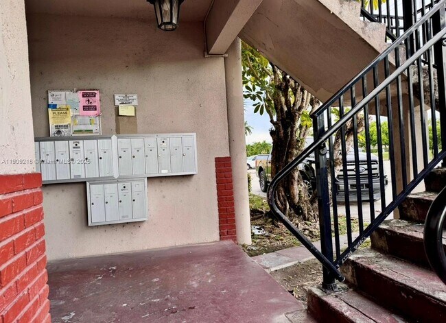 Building Photo - 20490 NW 7th Ave