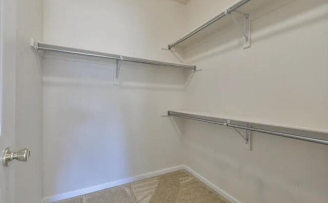 Building Photo - 126 Beacon Way