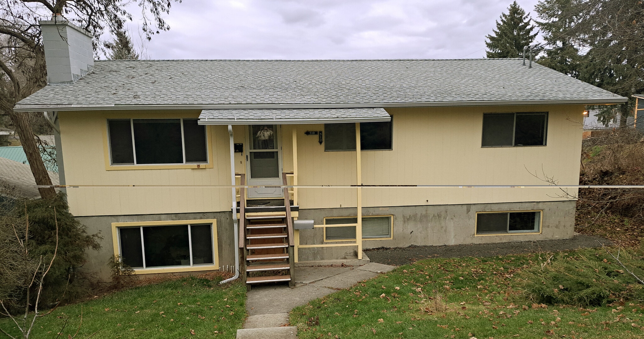 Building Photo - 510 E 8th St