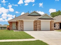 Building Photo - Newly Available – Modern 2-Bedroom Duplex in Lawton!