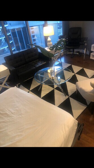 sitting room - 300 N State St