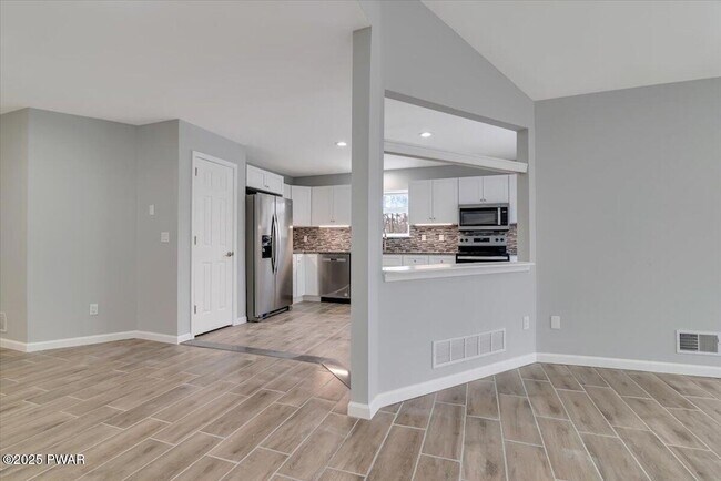 Building Photo - 502 Carrock Way