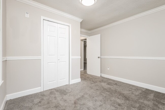 Building Photo - 7728 Aurora Dr