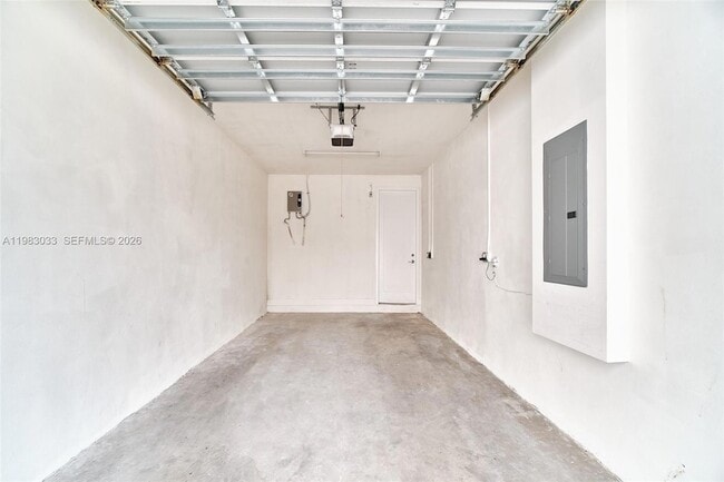 Building Photo - 10447 NW 66th St