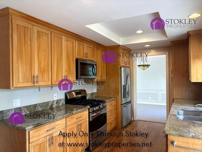 Building Photo - 637 Tarrytown Ct