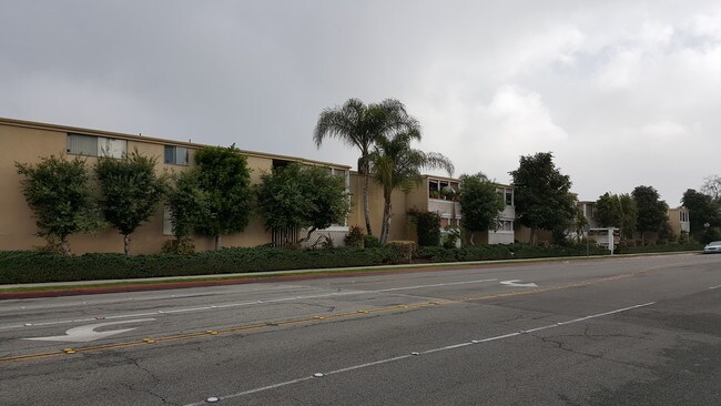 Parkwood Apartments Bellflower, CA Apartment Finder