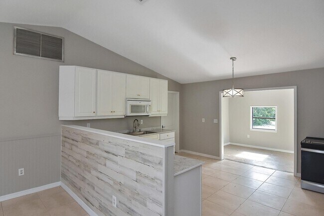 Building Photo - 2374 Dorsey Dr