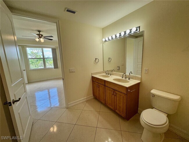 Building Photo - 4400 Bonita Beach Walk Dr