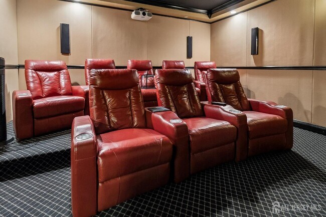 Building Photo - 16 Valley Wood Dr