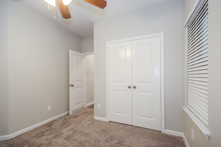 Building Photo - 24207 Palomino Sage Trl