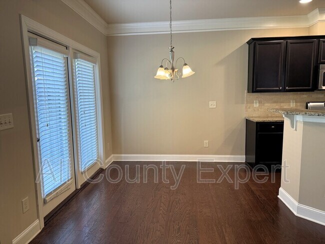 Building Photo - 1065 Township Cir