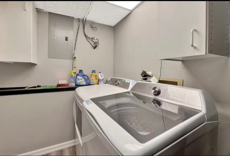 Building Photo - 10106 W Jamesburg St