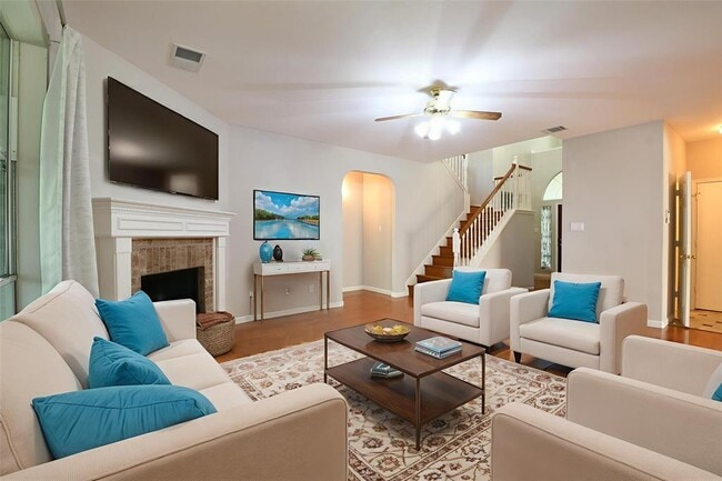 Building Photo - 18035 Somerset Knolls Ct