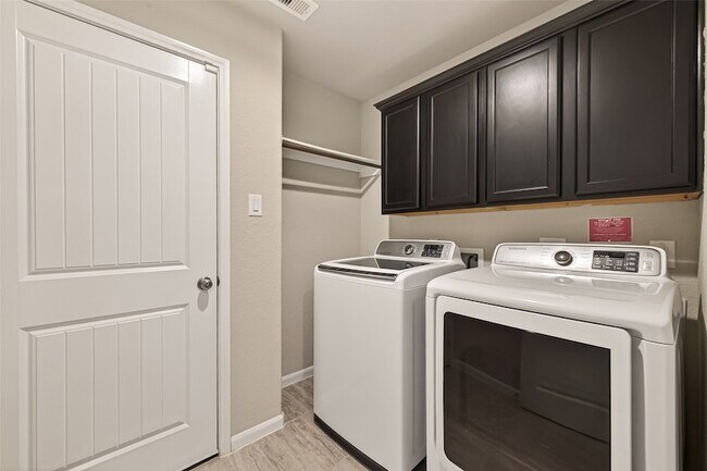 Building Photo - 12623 City Village Ln