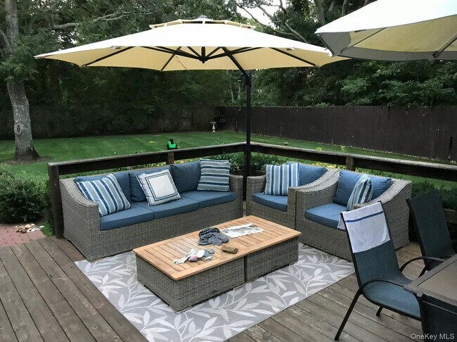 Building Photo - 190A Wakeman Rd