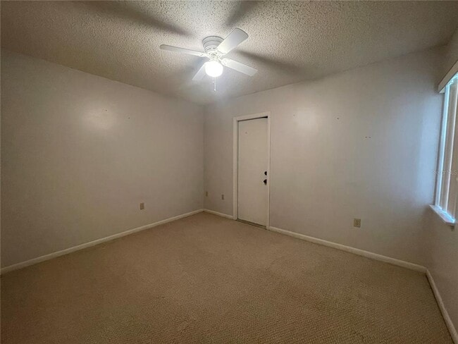Building Photo - 607 Whispering Pines Blvd