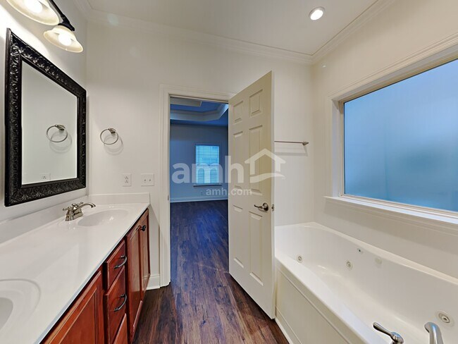 Building Photo - 1514 Dewsbury Dr