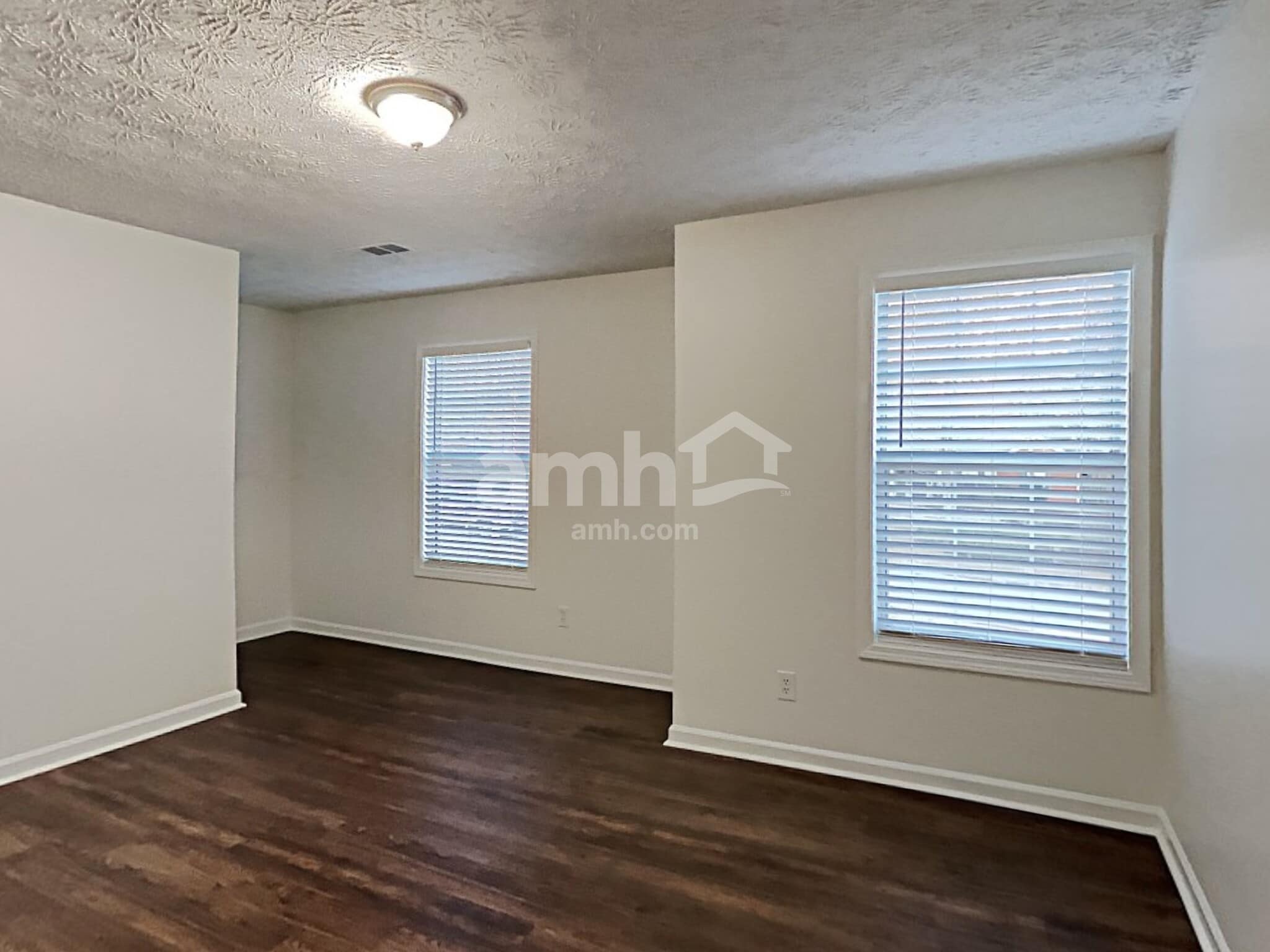 Building Photo - 2760 Woodbine Hill Way