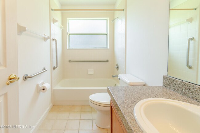 Building Photo - 1623 Sandy Springs Dr