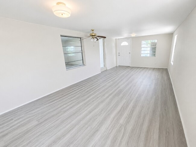 Building Photo - 142 Aspen