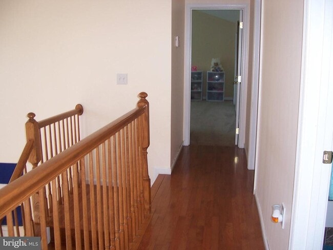 Building Photo - 11 Corvair Ln