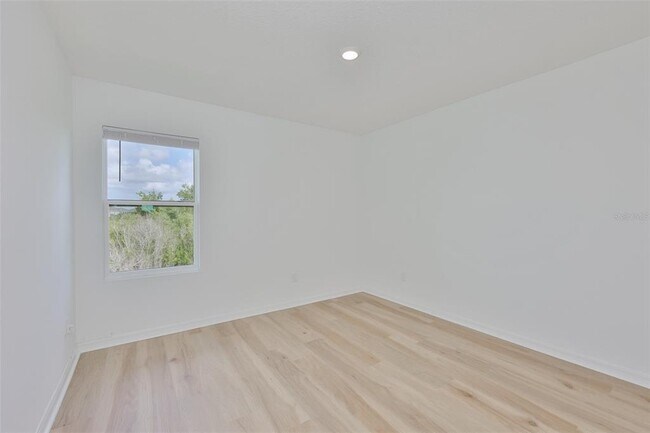 Building Photo - 10819 Charlotte Dr.