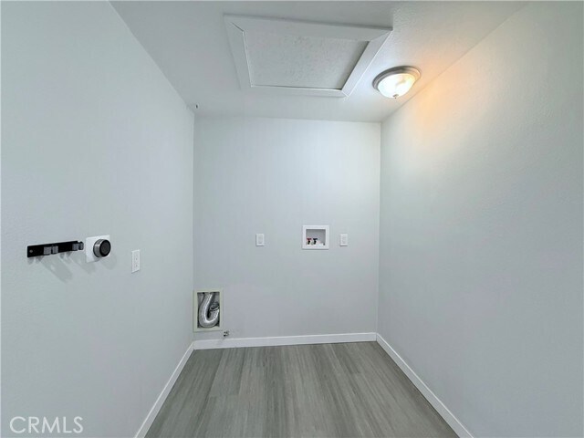 Building Photo - 512 W 21st St