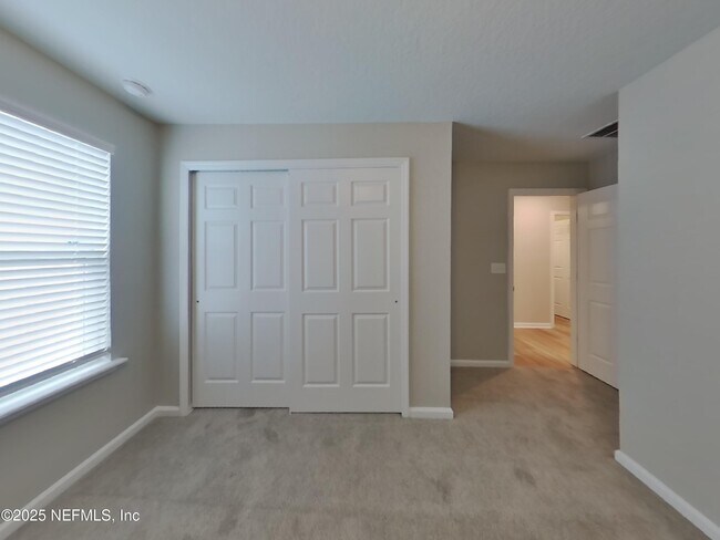 Building Photo - 11430 Tiburon Dr